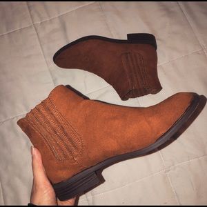 Used Chelsea boots